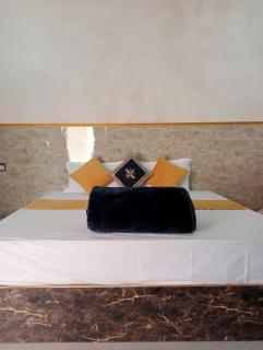 Varanasi travels and lodge - 2