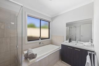 Bendigo Signature Accommodation on Averys - Eaglehawk - 5