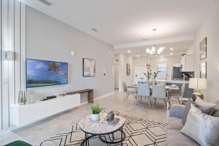 2 Bedroom- 2 Bathroom Storey Lake 3171-403 Pc - Kissimmee - 9
