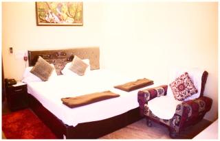 A PREMIUM VARANASI HOTEL D - S - R E S I D E N C Y - fully Air Conditioned hotel at Prime Location - Hygiene & Spacious Room - with wifi Facilities - BEST HOTEL IN VARANASI - Varanasi - 4