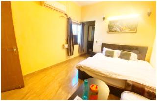 A PREMIUM VARANASI HOTEL D - S - R E S I D E N C Y - fully Air Conditioned hotel at Prime Location - Hygiene & Spacious Room - with wifi Facilities - BEST HOTEL IN VARANASI - Varanasi - 7