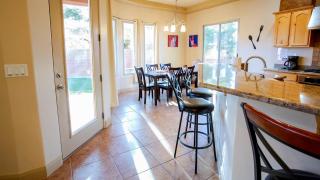 Spirit of the Rock Large Vacation Home in Kanab - 2