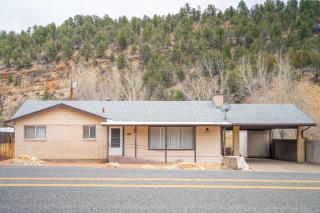 Private Hot Tub Less than 30 min to Zion National Park - Orderville - 7