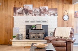 Private Hot Tub Less than 30 min to Zion National Park - Orderville - 8