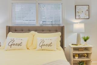 Luxury 3BR Lake Morton Bungalow Walk to Downtown! - Lakeland - 7
