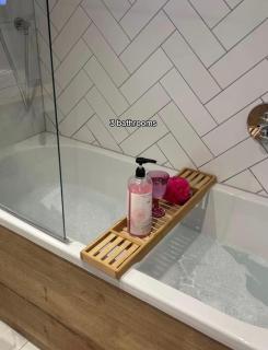 Pretty Pink Posh Penthouse - Manchester - 6