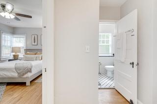 Cozy Cute Bungalow Steps from Swan Lake Morton - Lakeland - 9