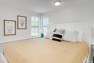 Cozy Cute Bungalow Steps from Swan Lake Morton - Lakeland - 7