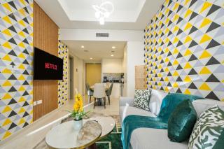 Elegant Sunset View 3BHK 7pax - 0