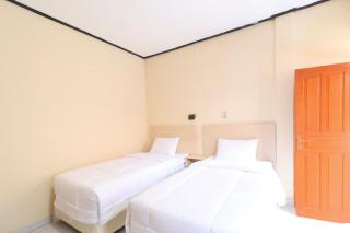 Townhouse Oak Legian Near Legian Beach Formerly Sayang Maha Merta - Legian - 5