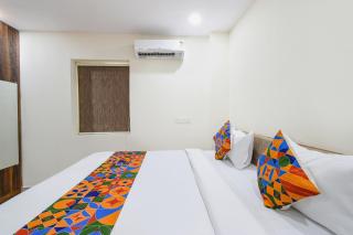 FabHotel DLF Inn - Gachibowli - 1
