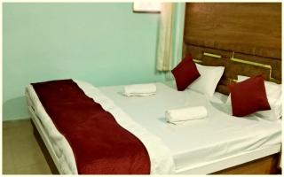 A BUDGET HOTEL VARANASI - K - H - P R E M I U M - fully Air Conditioned hotel at Prime Location - Luxury & Spacious Room - BEST HOTEL IN VARANASI - - 4