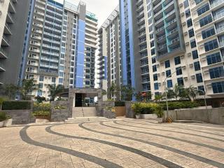 Mivela Suites Charming Staycation Cebu with Netflix - 1