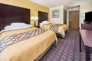 Super 8 by Wyndham Bloomington University Area - Bloomington - 3