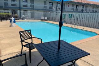 Travelodge by Wyndham Tuscaloosa - Tuscaloosa - 5