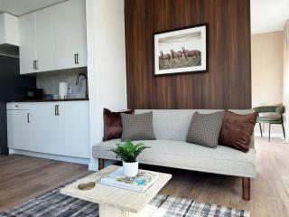 The Sylmar House - Sylmar - 1