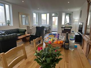 North London A spacious 7 bedroom house accommodating up to 18 people complete with own gym and table tennis - Londra - 6