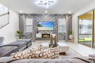 Solara Resort 7 Bedroom Home with Pool Spa 1740 - 0