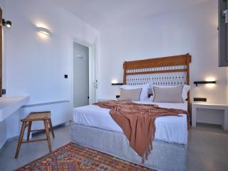 The bright and elegant Villa Akira - Naousa - 6