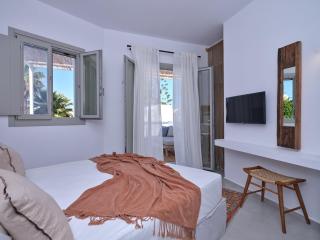 The bright and elegant Villa Akira - Náoussa - 2