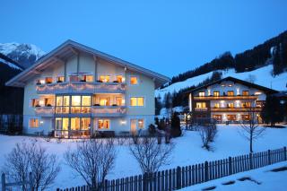 Appartement Hotel Erlhof Deluxe - Lutago - 9