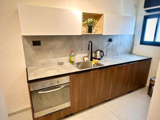 Dream Suite on the Beach - Haifa - 3