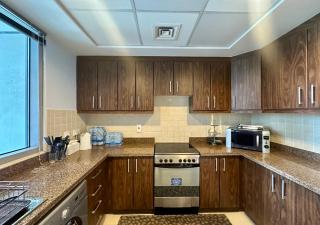 Stylish 1BR in Executive Tower - 5