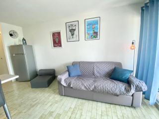 PORT CAMARGUE - CHARMANT STUDIO CLIMATISE POUR 4 PERSONNES AVEC TERRASSE + PARKING - Le Grau-du-Roi - 1