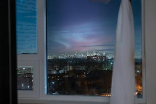 Bright and Bold Escape with NYC Views and Free Parking, Sleeps 9 and 2 Baths - Newark - 9