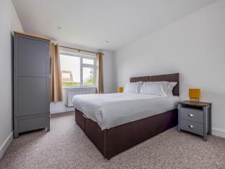 Charming Hayling House with Garden Pass The Keys - South Hayling - 7