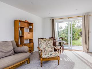 Charming Hayling House with Garden Pass The Keys - South Hayling - 6