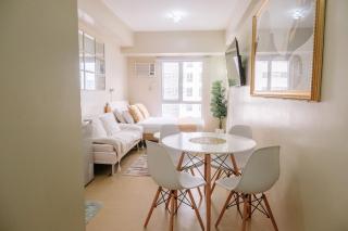Minimalist Chic City Loft - Iloilo City - 7
