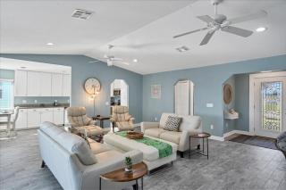 South Gulf Cove 2 Bedroom Canal Pool Home - Placida - 3