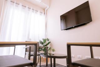 A Relaxing Poolside Stay - 4