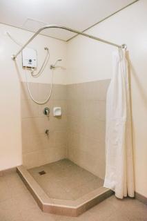 Spacious 1 Bedroom with a View - Iloilo - 2