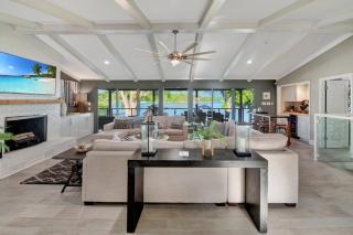 Southern Sunrise Covered Dock & Optional Boat Rental - Mooresville - 5