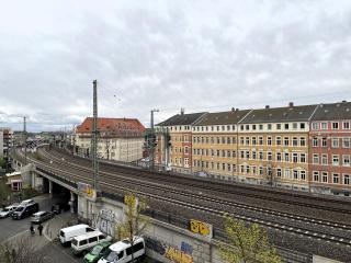 Wohnperle Neustadt - zentral, kostenloser Parkplatz, Lift, Klimaanlage - Dresda - 5