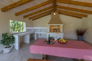 Apartment Susnjici 1 with Pool, Children Playground and Balcony - 1