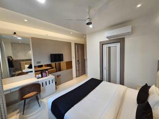 Hotel Glorious Grand - 3