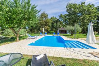 Susnjic studio with Pool, Children Playground and Terrace - Baderna - 8