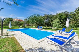 Susnjic studio with Pool, Children Playground and Terrace - Baderna - 5