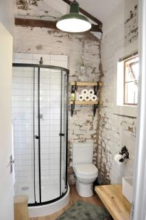 SOUSIE'S RUSTIC STAY - 4