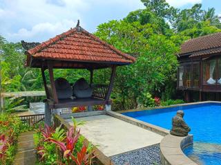 Malathi Private Suite Green View Shared Pool Ubud - 0
