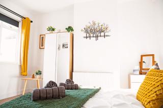 Coastal Gateway - Eastbourne - 9