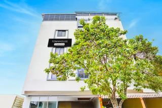 Super Townhouse Muthurayya Swamy Layout - Bangalore - 9