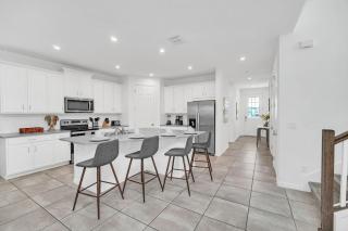 8939AD Amazing Solara - 2