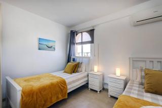 042 Classic 2 Bed Andalusian Townhouse 500m From Beach - 3