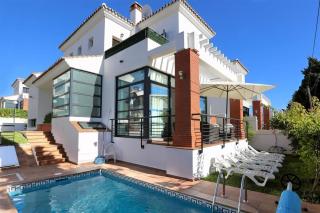 011 Bright and Spacious Villa with Private Pool - Benalmádena - 0