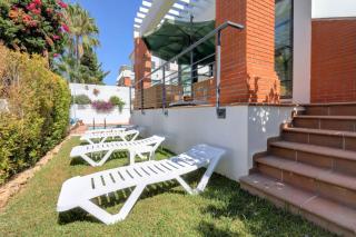 011 Bright and Spacious Villa with Private Pool - Benalmádena - 1
