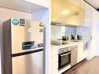 Modern Luxe Chic 2BR Near Southern Cross Station - 7